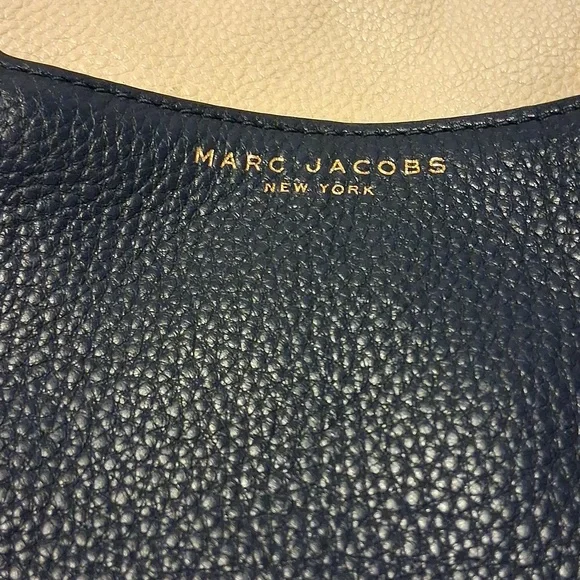 Marc Jacobs Cream & Navy Leather Crossbody Bag with Orange Strap - Picture 3 of 17